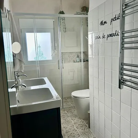 Double In Center Women Only