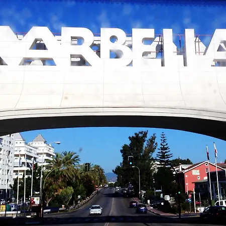 Lovely Double Bedroom For Women Only In Marbella Center Séjour chez l'habitant Marbellac