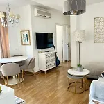 Lovely Double Bedroom For Women Only In Marbella Center