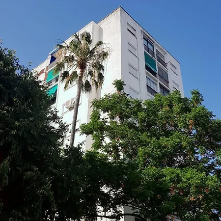 Lovely Double Bedroom For Women Only In Marbella Center * 마르베야