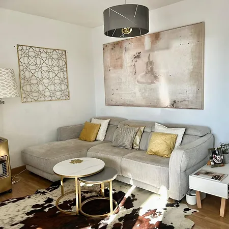 Lovely Double Bedroom For Women Only In Marbella Center Homestay szállás *