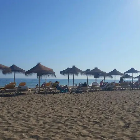 Accommodatie bij particulieren Lovely Double Bedroom For Women Only In Marbella Center *