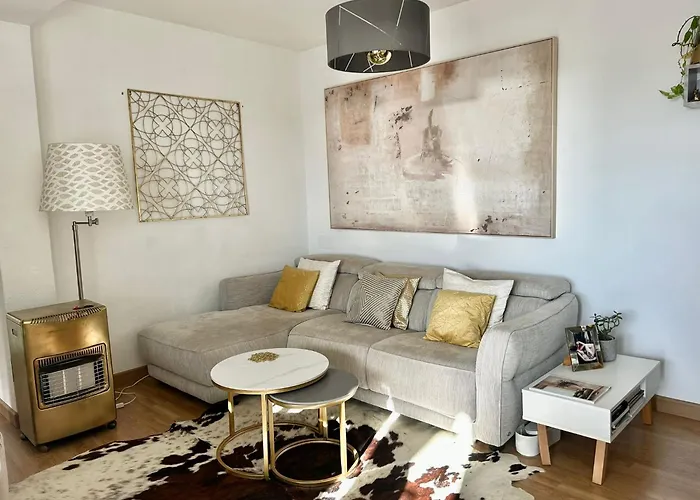 Lovely Double Bedroom For Women Only In Marbella Center Homestay szállás *