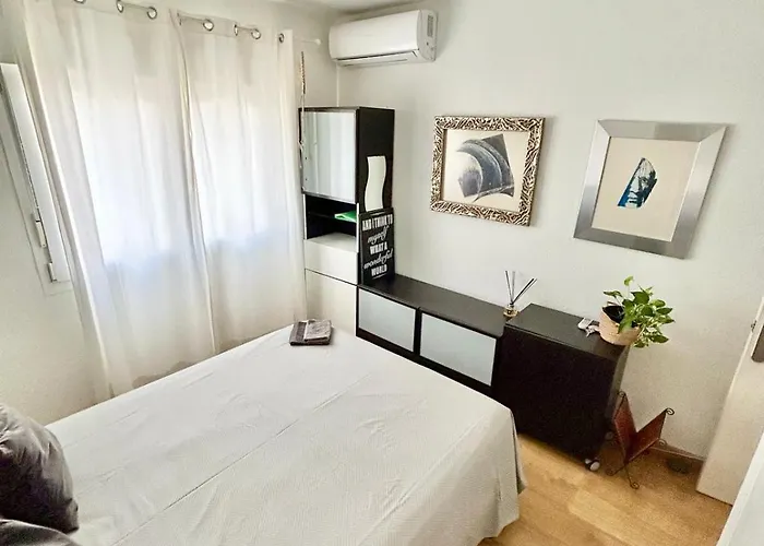 Lovely Double Bedroom For Women Only In Marbella Center * Marbella